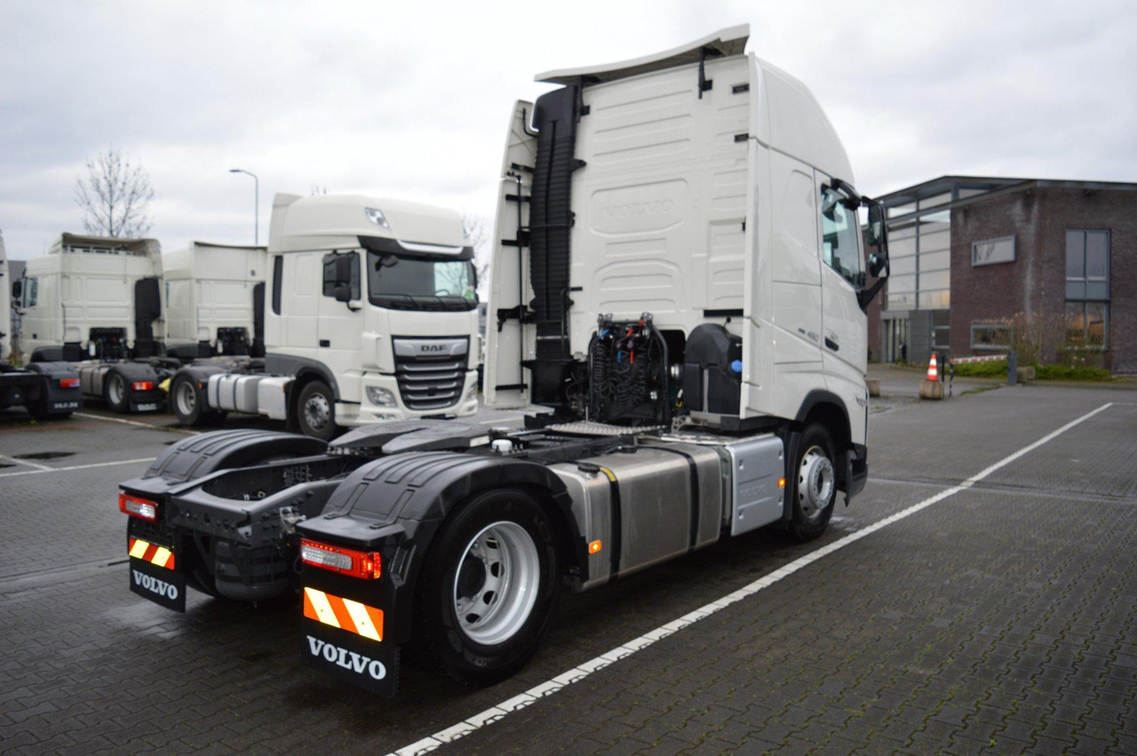 Volvo FH 460 Globetrotter XL i-Save - Тягач: фото 4 Volvo FH 460 Globetrotter XL i-Save - Тягач: фото 4