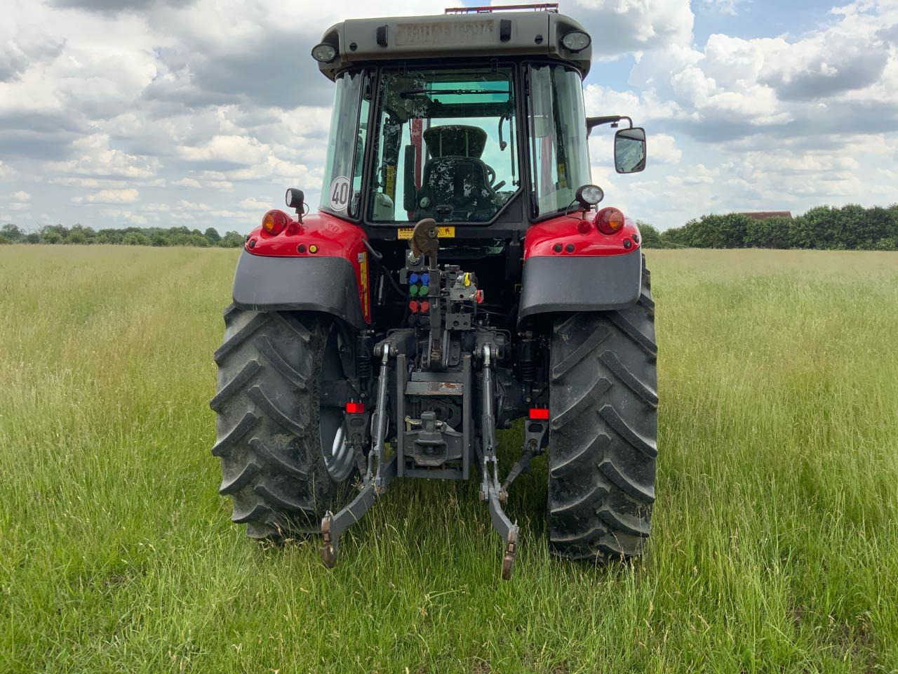 Massey Ferguson MF 5613 Dyna6 Efficient - Трактор: фото 3 Massey Ferguson MF 5613 Dyna6 Efficient - Трактор: фото 3
