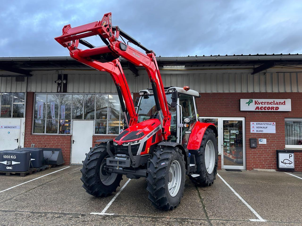 Massey Ferguson MF 5S.115 DYNA-6 - Трактор: фото 2 Massey Ferguson MF 5S.115 DYNA-6 - Трактор: фото 2