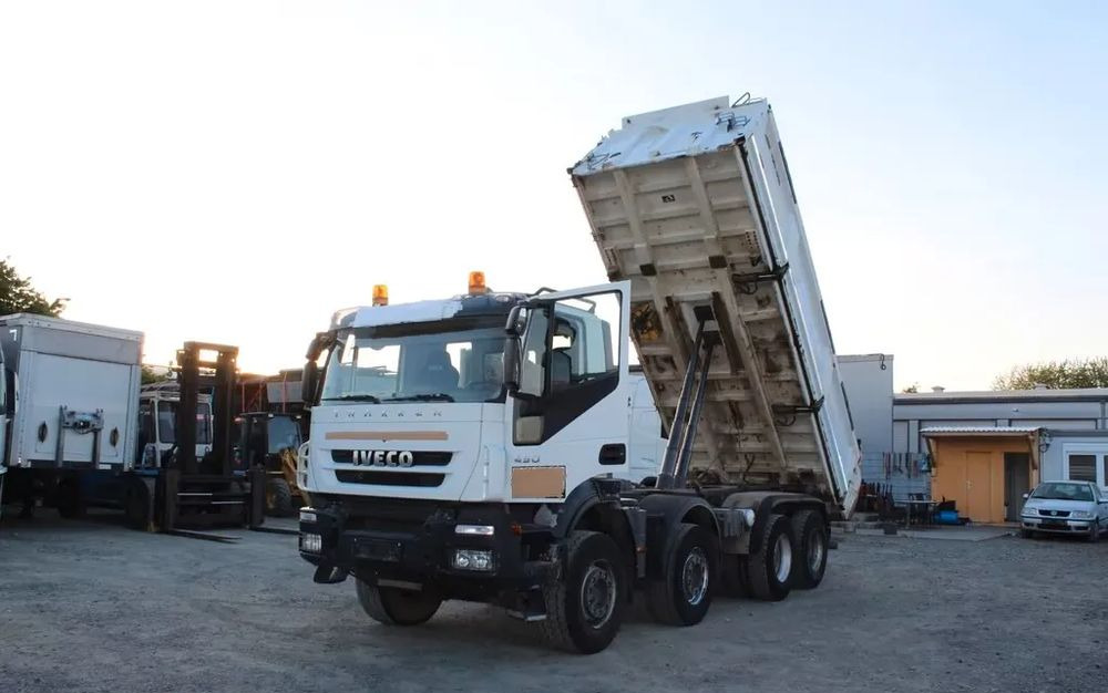 Iveco Trakker 450 | Meiller Trójstronny Wywrot | 8x4 | Euro 5| Retarder | Bordmatic | Klimatyzacja - Самоскид вантажівка: фото 2 Iveco Trakker 450 | Meiller Trójstronny Wywrot | 8x4 | Euro 5| Retarder | Bordmatic | Klimatyzacja - Самоскид вантажівка: фото 2