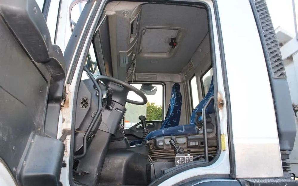Iveco Trakker 450 | Meiller Trójstronny Wywrot | 8x4 | Euro 5| Retarder | Bordmatic | Klimatyzacja - Самоскид вантажівка: фото 3 Iveco Trakker 450 | Meiller Trójstronny Wywrot | 8x4 | Euro 5| Retarder | Bordmatic | Klimatyzacja - Самоскид вантажівка: фото 3