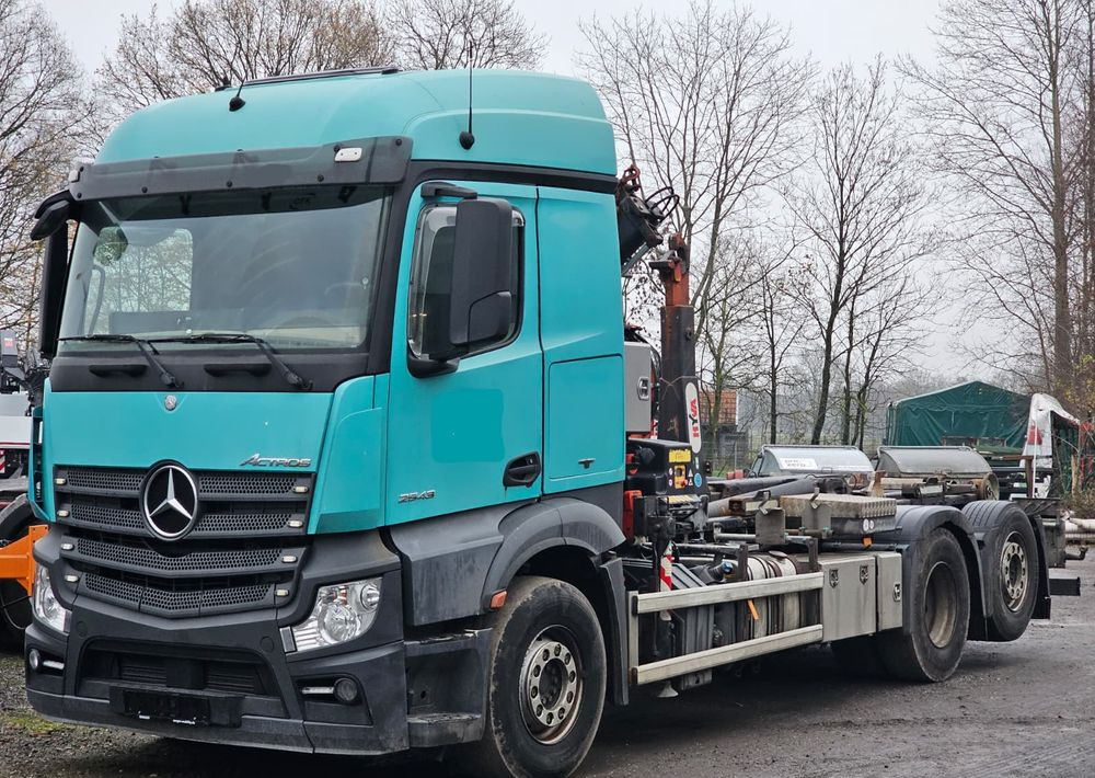 Mercedes-Benz Actros 2543• Euro 6 • 6x2 • HAKOWIEC HYVA 20.53 S • Żuraw FASSI F110M • NOWY Silnik!-Przebieg po wymianie silnika: 124.000 km - Гаковий мультиліфт вантажівка, Вантажівка з маніпулятором: фото 1 Mercedes-Benz Actros 2543• Euro 6 • 6x2 • HAKOWIEC HYVA 20.53 S • Żuraw FASSI F110M • NOWY Silnik!-Przebieg po wymianie silnika: 124.000 km - Гаковий мультиліфт вантажівка, Вантажівка з маніпулятором: фото 1