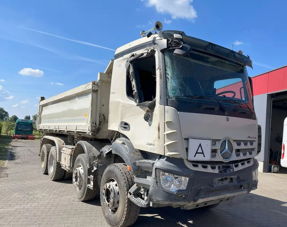 Mercedes-Benz Arocs 3246 / 8x4 / Trójstronna Wywrotka / Bordmatic / Euro 6 / Uszkodzony - Самоскид вантажівка: фото 2 Mercedes-Benz Arocs 3246 / 8x4 / Trójstronna Wywrotka / Bordmatic / Euro 6 / Uszkodzony - Самоскид вантажівка: фото 2