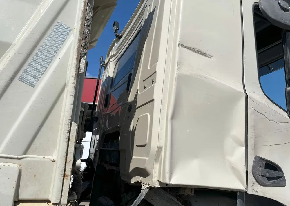 Mercedes-Benz Arocs 3246 / 8x4 / Trójstronna Wywrotka / Bordmatic / Euro 6 / Uszkodzony - Самоскид вантажівка: фото 4 Mercedes-Benz Arocs 3246 / 8x4 / Trójstronna Wywrotka / Bordmatic / Euro 6 / Uszkodzony - Самоскид вантажівка: фото 4