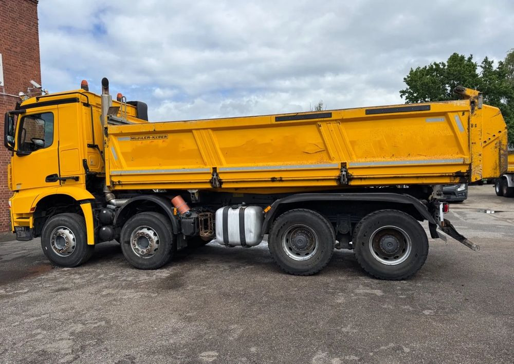 Mercedes-Benz Arocs 4151 8x4 • Retarder • Meiller Bordmatik • Euro 6c - Самоскид вантажівка: фото 1 Mercedes-Benz Arocs 4151 8x4 • Retarder • Meiller Bordmatik • Euro 6c - Самоскид вантажівка: фото 1