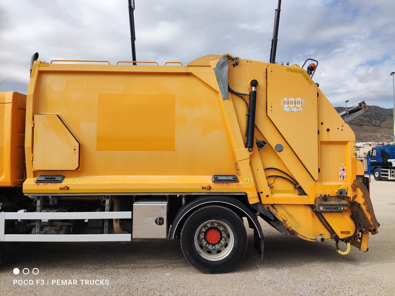 GEESINKNORBA MF300 CONTENEDOR BASURERO RECOLECTOR / COMPACTADOR - Інструмент/ Обладнання: фото 1 GEESINKNORBA MF300 CONTENEDOR BASURERO RECOLECTOR / COMPACTADOR - Інструмент/ Обладнання: фото 1
