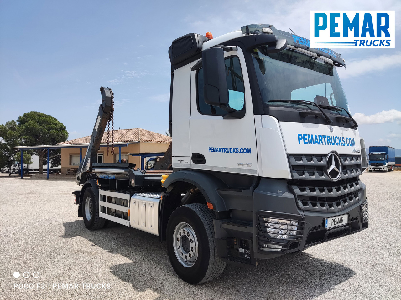 MERCEDES-BENZ AROCS 1845 PORTACONTENEDOR CADENA - Скіповий навантажувач вантажівка: фото 4 MERCEDES-BENZ AROCS 1845 PORTACONTENEDOR CADENA - Скіповий навантажувач вантажівка: фото 4