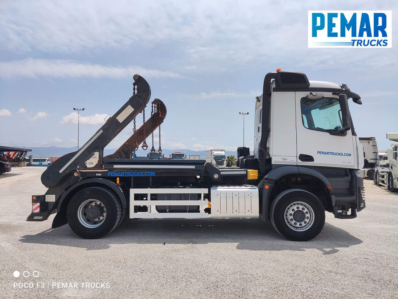 MERCEDES-BENZ AROCS 1845 PORTACONTENEDOR CADENA - Скіповий навантажувач вантажівка: фото 5 MERCEDES-BENZ AROCS 1845 PORTACONTENEDOR CADENA - Скіповий навантажувач вантажівка: фото 5