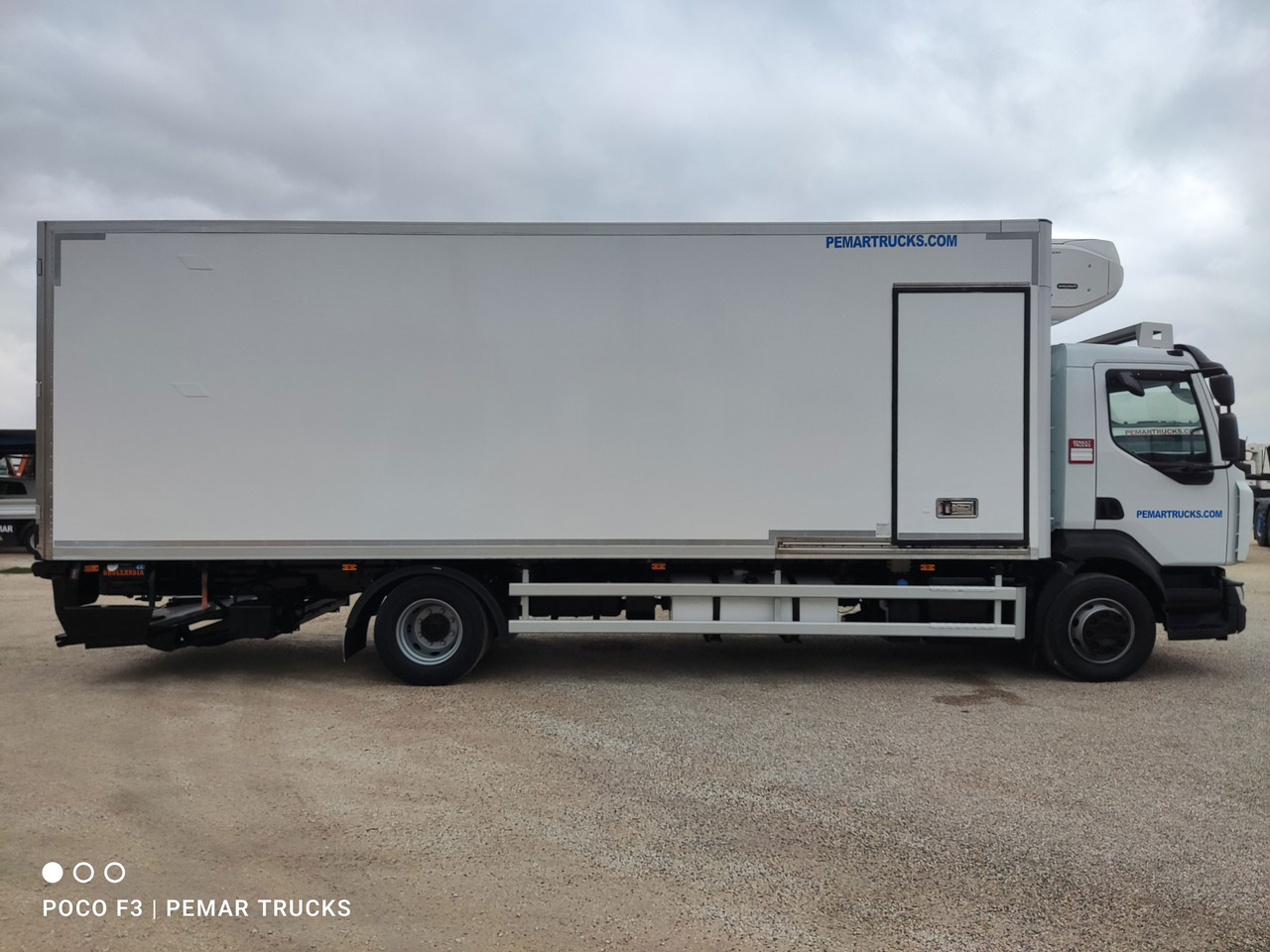 RENAULT MIDLUM D16 240 EURO 6 - Рефрижератор вантажівка: фото 4 RENAULT MIDLUM D16 240 EURO 6 - Рефрижератор вантажівка: фото 4