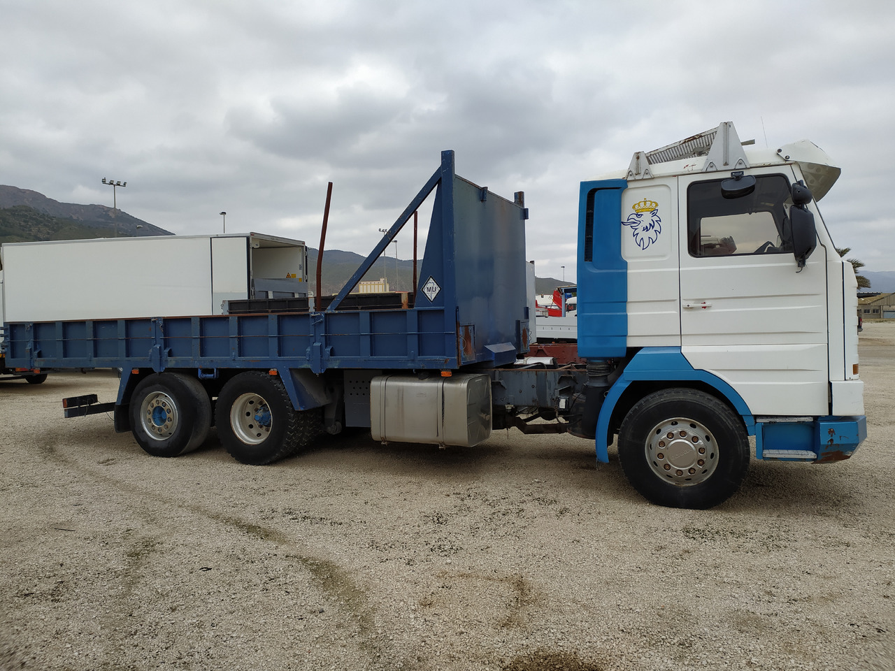 SCANIA 143 420 BASCULANTE - Самоскид вантажівка: фото 4 SCANIA 143 420 BASCULANTE - Самоскид вантажівка: фото 4