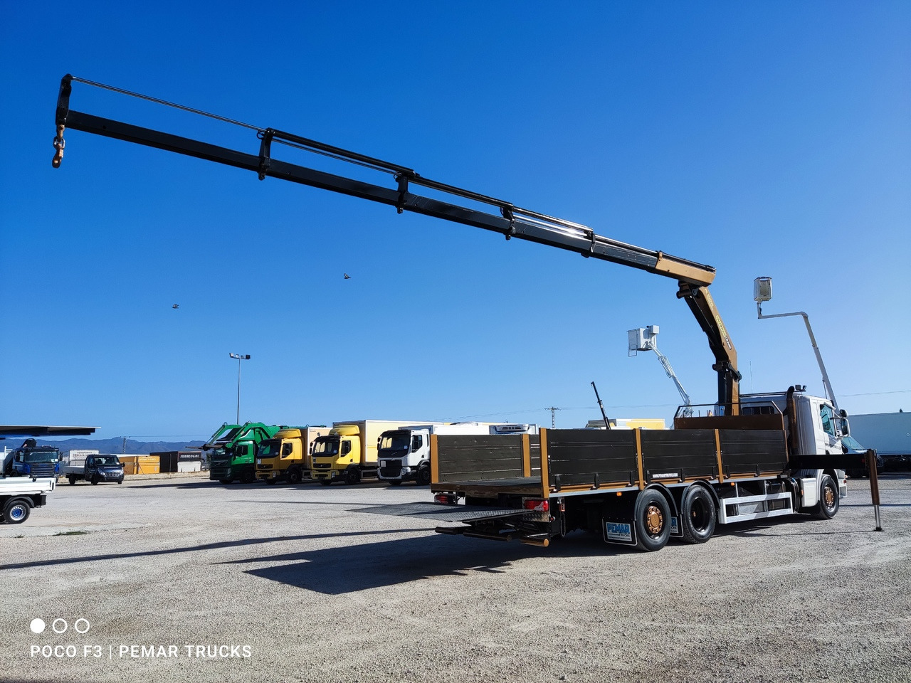 SCANIA P 420 6X2 GRUA CAJA FIJA - Контейнеровоз/ Змінний кузов вантажівка, Вантажівка з маніпулятором: фото 4 SCANIA P 420 6X2 GRUA CAJA FIJA - Контейнеровоз/ Змінний кузов вантажівка, Вантажівка з маніпулятором: фото 4