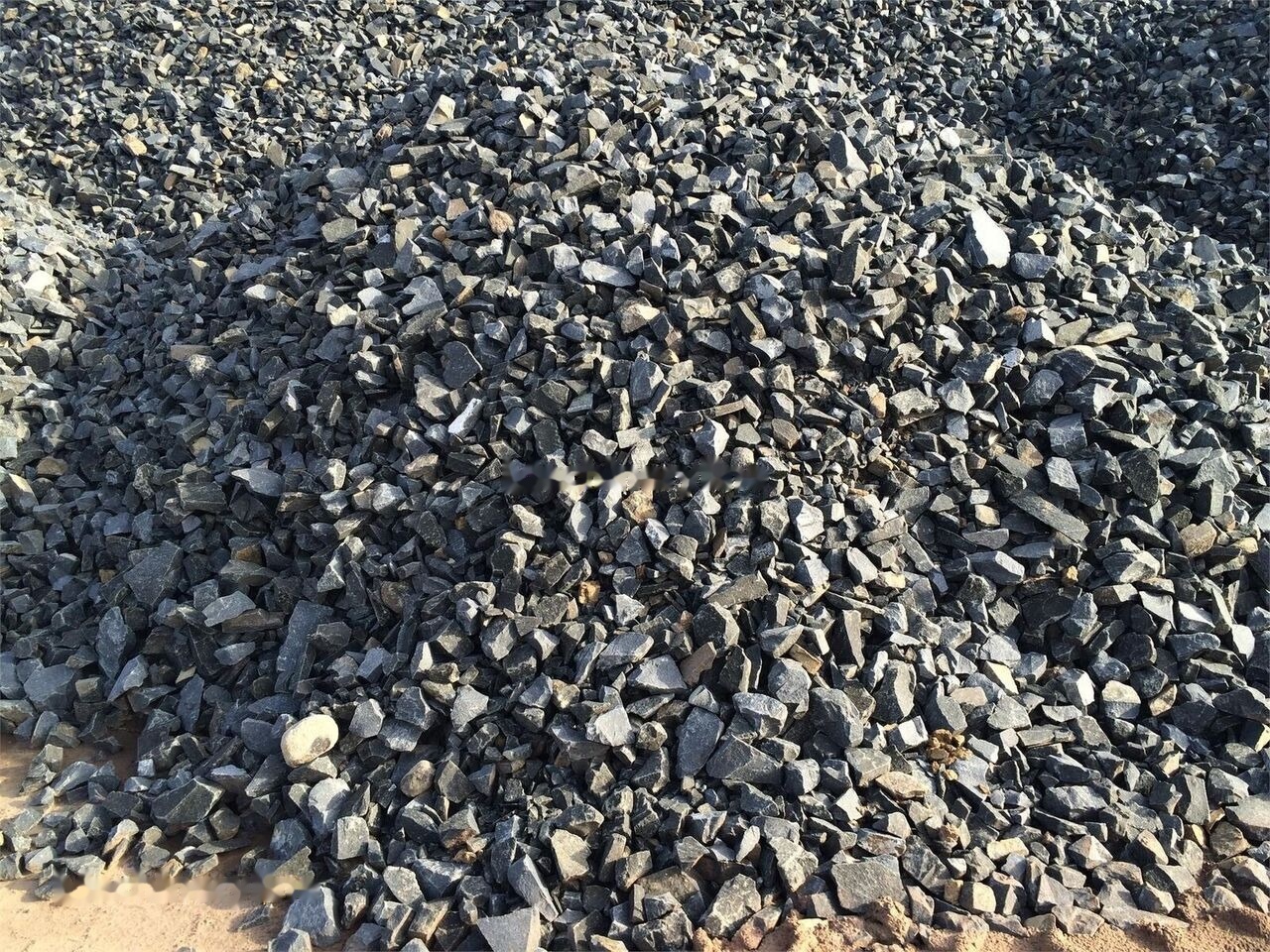 Kinglink 250-300 TPH Usine fixe de concassage de pierre basaltique - Дробарка: фото 1 Kinglink 250-300 TPH Usine fixe de concassage de pierre basaltique - Дробарка: фото 1