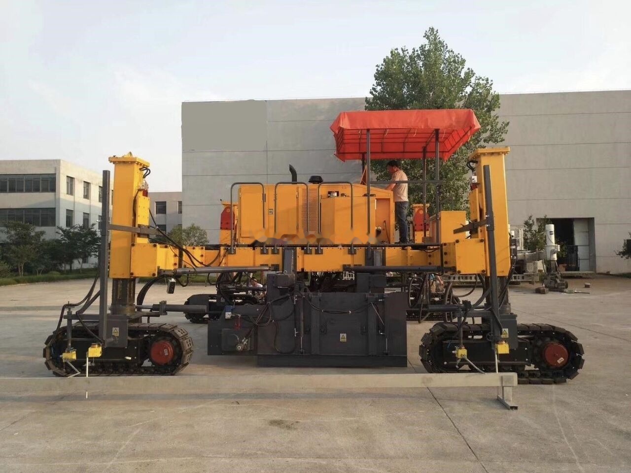 Kinglink MC6500 Concrete Slipform Paver - Бетоноукладач: фото 4 Kinglink MC6500 Concrete Slipform Paver - Бетоноукладач: фото 4