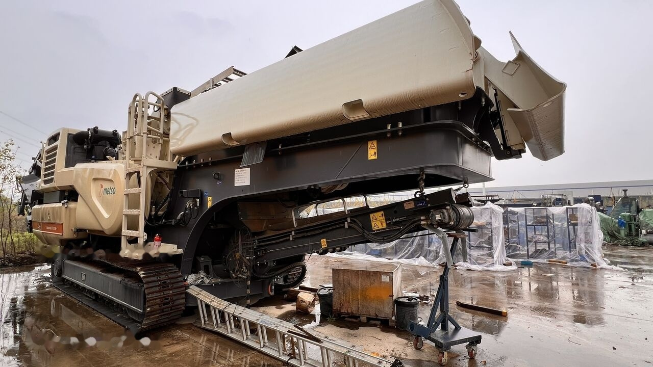 Metso NEW Lokotrack LT1213S mobile horizontal impact crusher - Мобільна дробарка: фото 5 Metso NEW Lokotrack LT1213S mobile horizontal impact crusher - Мобільна дробарка: фото 5