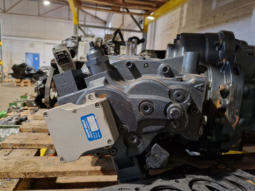 DANFOSS / SAUER BIBUS DRIVE CONTROL 1 - 50.80.0853 - Гідронасос в категорії Вантажівки: фото 2 DANFOSS / SAUER BIBUS DRIVE CONTROL 1 - 50.80.0853 - Гідронасос в категорії Вантажівки: фото 2