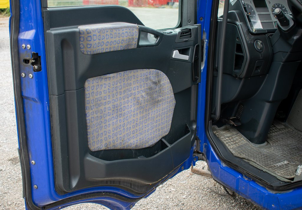 MAN TGA DOOR TRIM LEFT - DRIVER'S - Двері та запчастини в категорії Вантажівки: фото 2 MAN TGA DOOR TRIM LEFT - DRIVER'S - Двері та запчастини в категорії Вантажівки: фото 2