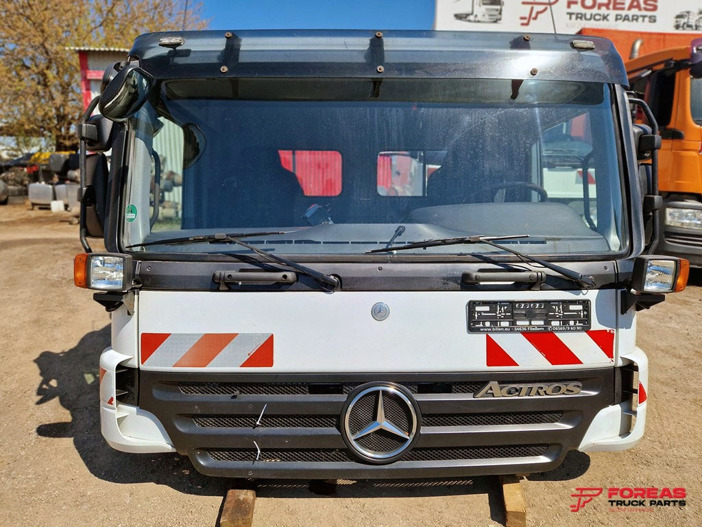 MERCEDES ACTROS MP2 MEDIUM - Кабіна: фото 2 MERCEDES ACTROS MP2 MEDIUM - Кабіна: фото 2