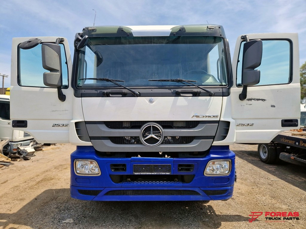 MERCEDES ACTROS MP3 SMALL WHITE - Кабіна: фото 3 MERCEDES ACTROS MP3 SMALL WHITE - Кабіна: фото 3