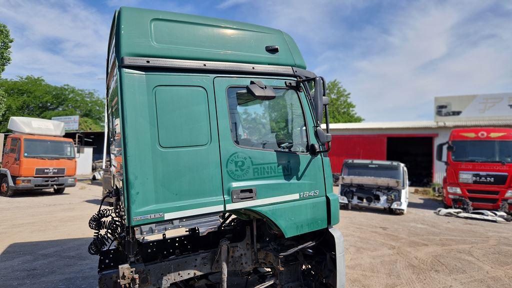 MERCEDES-BENZ AXOR 1843 - Кабіна в категорії Вантажівки: фото 4 MERCEDES-BENZ AXOR 1843 - Кабіна в категорії Вантажівки: фото 4