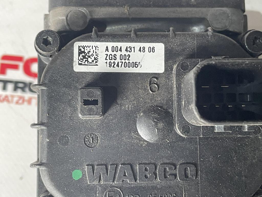MERCEDES-BENZ BRAKE VALVE - 0044314806 - Гальмівний клапан в категорії Вантажівки: фото 4 MERCEDES-BENZ BRAKE VALVE - 0044314806 - Гальмівний клапан в категорії Вантажівки: фото 4