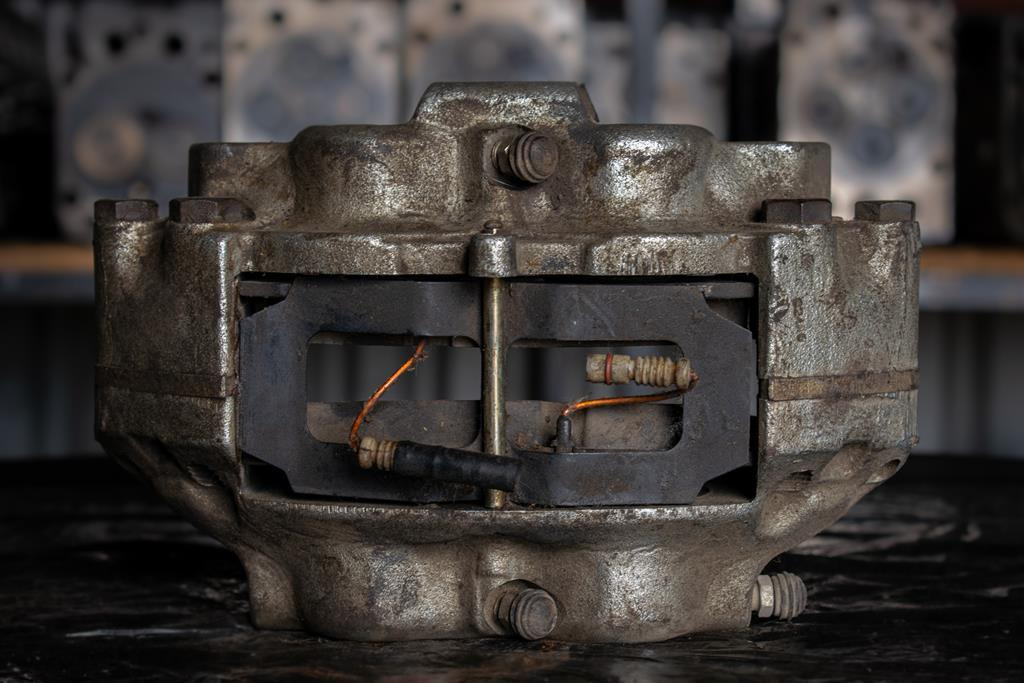 MERCEDES-BENZ SPRINTER ΟΜ601 - DRIVER - Гальмівний супорт в категорії Вантажівки: фото 1 MERCEDES-BENZ SPRINTER ΟΜ601 - DRIVER - Гальмівний супорт в категорії Вантажівки: фото 1