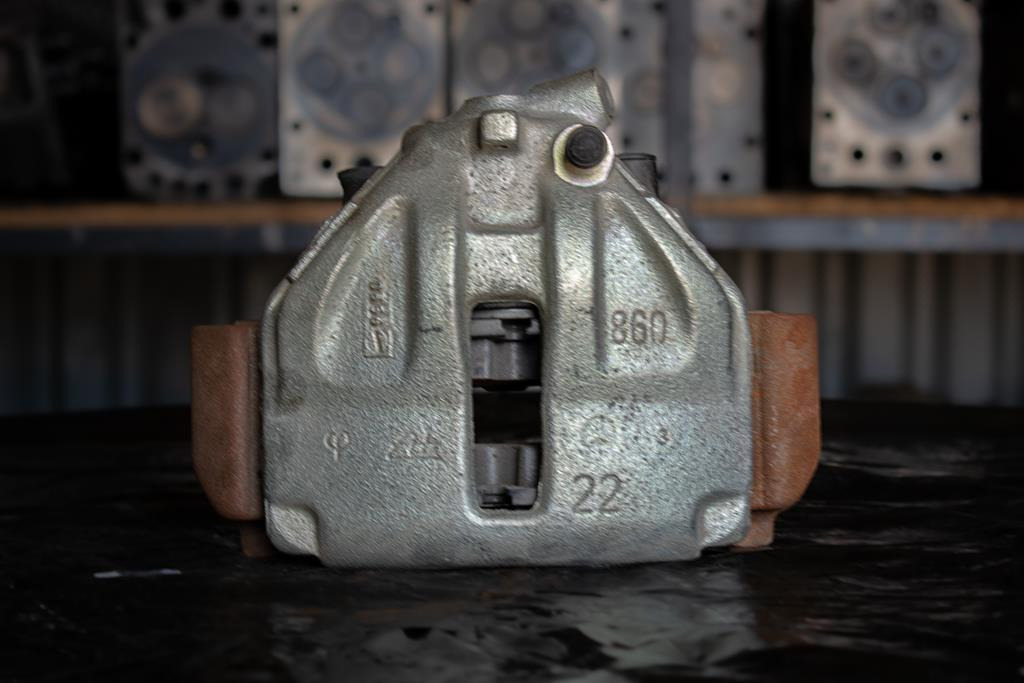 MERCEDES-BENZ SPRINTER OM602 - PASSENGER - Гальмівний супорт в категорії Вантажівки: фото 1 MERCEDES-BENZ SPRINTER OM602 - PASSENGER - Гальмівний супорт в категорії Вантажівки: фото 1