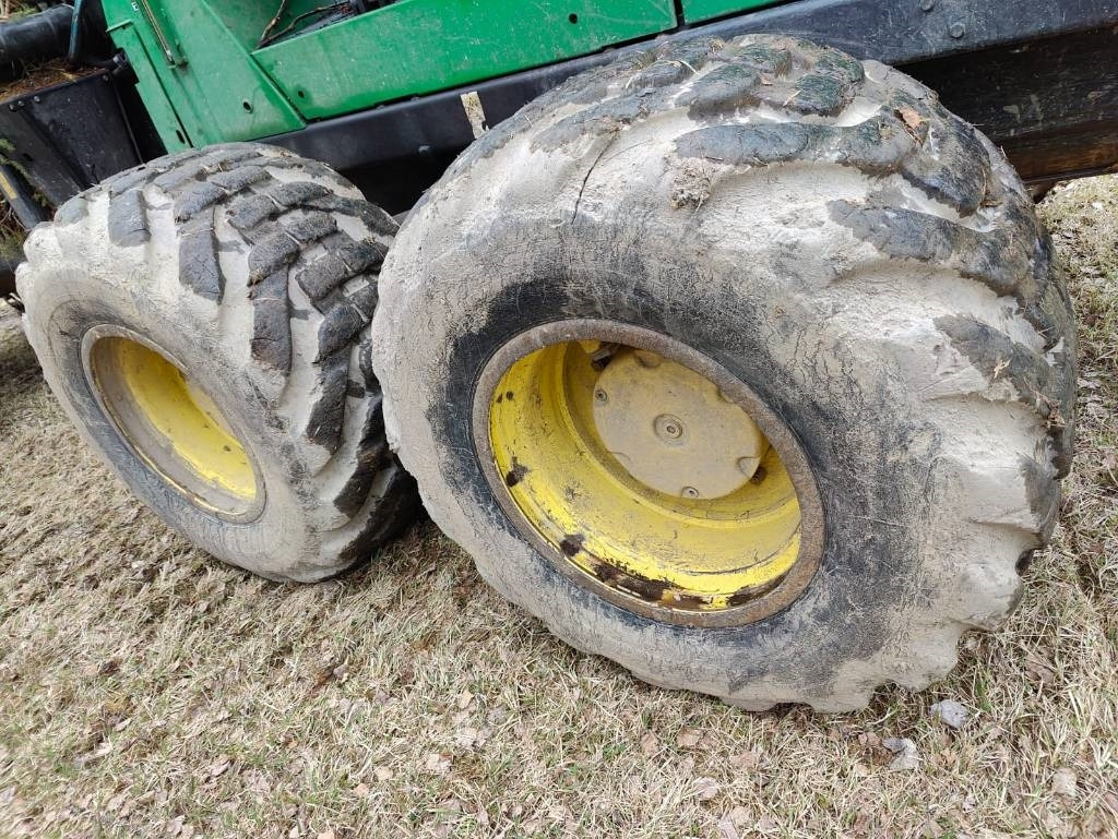 Форвардер John Deere 1210 G: фото 19