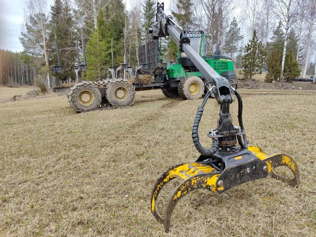 Форвардер John Deere 1210 G: фото 11