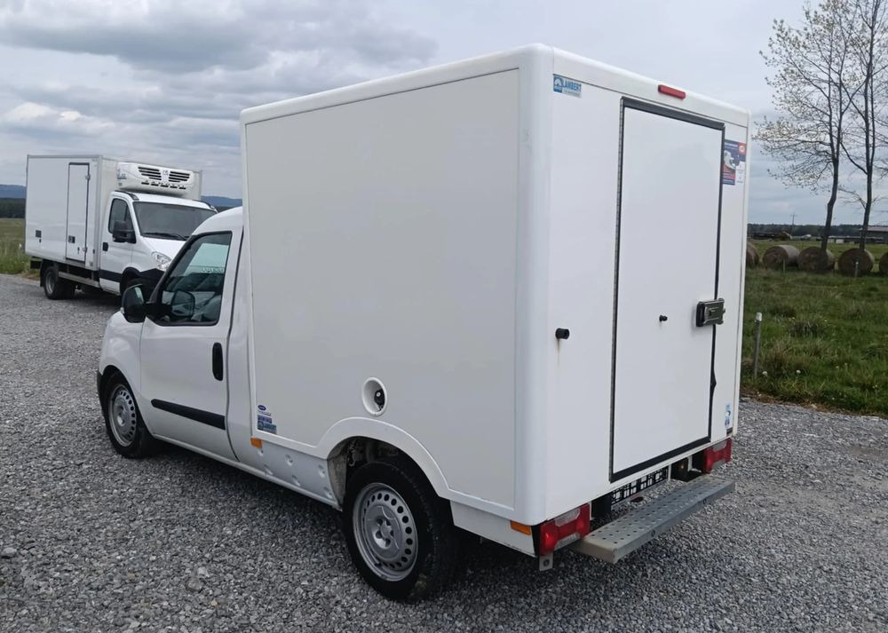 Fiat DOBLO 1.6 - Фургон-рефрижератор: фото 2 Fiat DOBLO 1.6 - Фургон-рефрижератор: фото 2