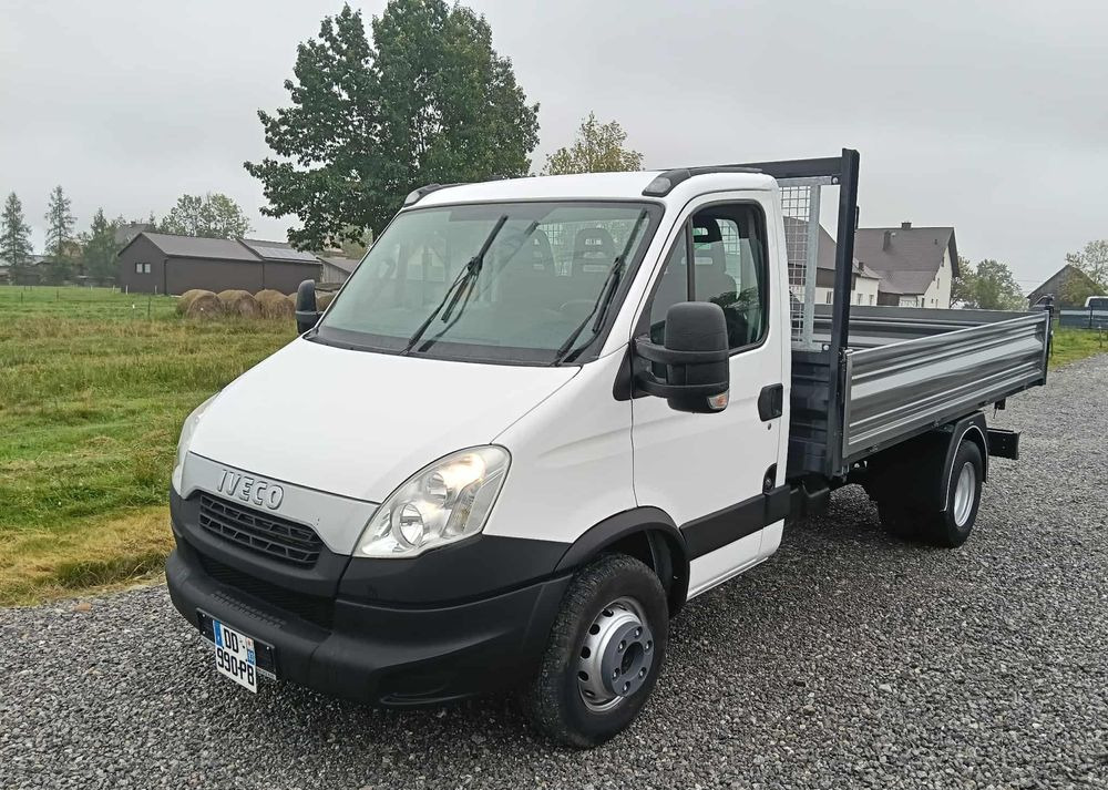 Iveco 35C13, 35C14, 35C15, 35C17, 70C17 - Малотоннажний самоскид: фото 3 Iveco 35C13, 35C14, 35C15, 35C17, 70C17 - Малотоннажний самоскид: фото 3