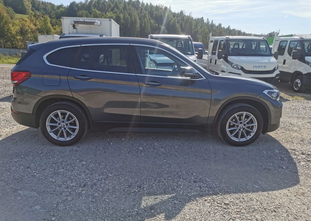 BMW X1 sDrive16d - Легковий автомобіль: фото 4 BMW X1 sDrive16d - Легковий автомобіль: фото 4