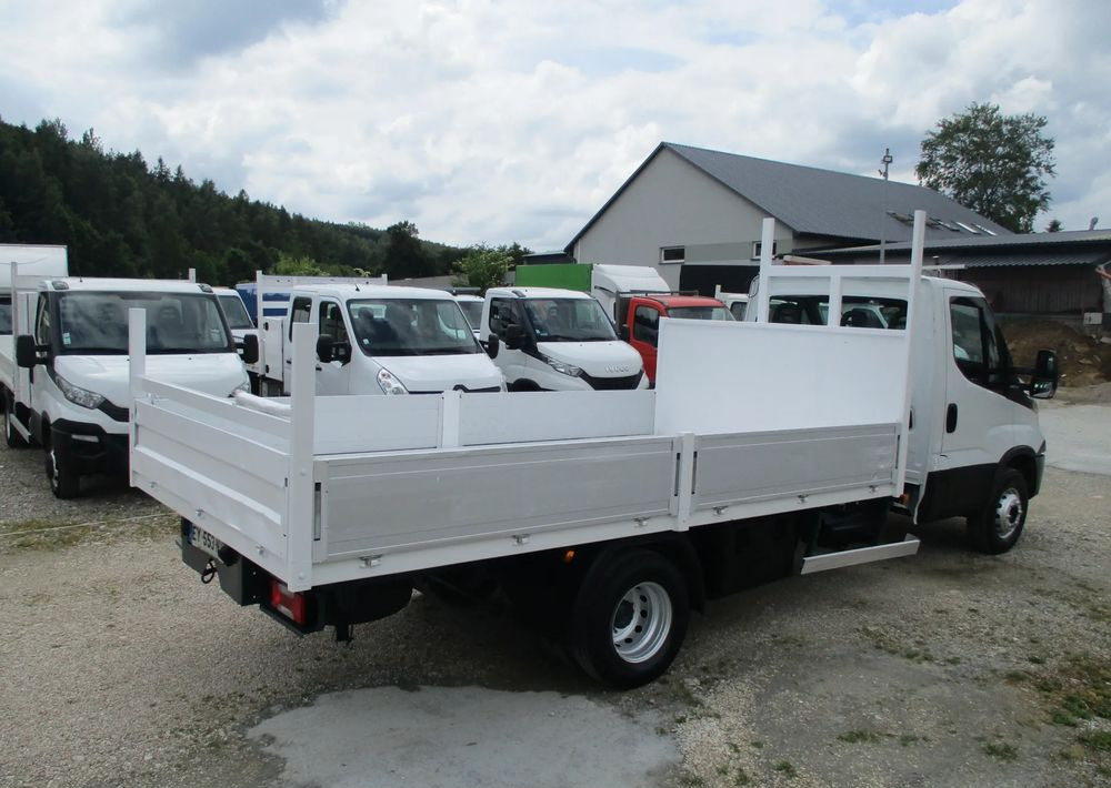 Iveco Daily 3.0 na bliźniaku 70C18 skrzynia, laweta, rama, HDS, 70-180 kiper - Бортова вантажівка/ Платформа: фото 4 Iveco Daily 3.0 na bliźniaku 70C18 skrzynia, laweta, rama, HDS, 70-180 kiper - Бортова вантажівка/ Платформа: фото 4
