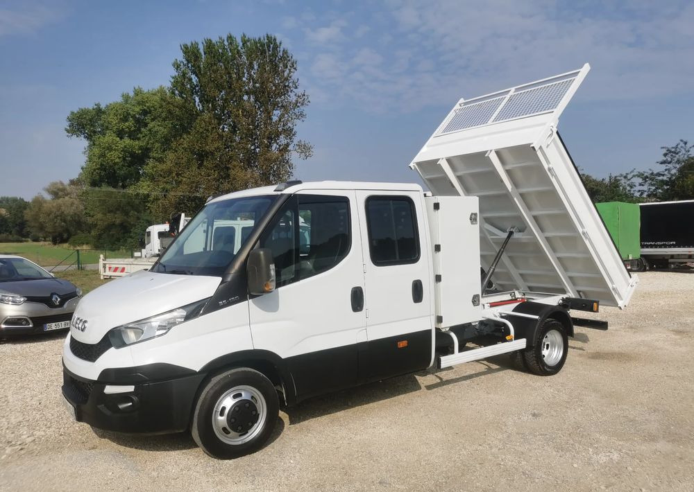 Iveco Daily 35C13 Brygadówka Klima 35-130 wywrotka kiper doka Dubel - Малотоннажний самоскид: фото 2 Iveco Daily 35C13 Brygadówka Klima 35-130 wywrotka kiper doka Dubel - Малотоннажний самоскид: фото 2