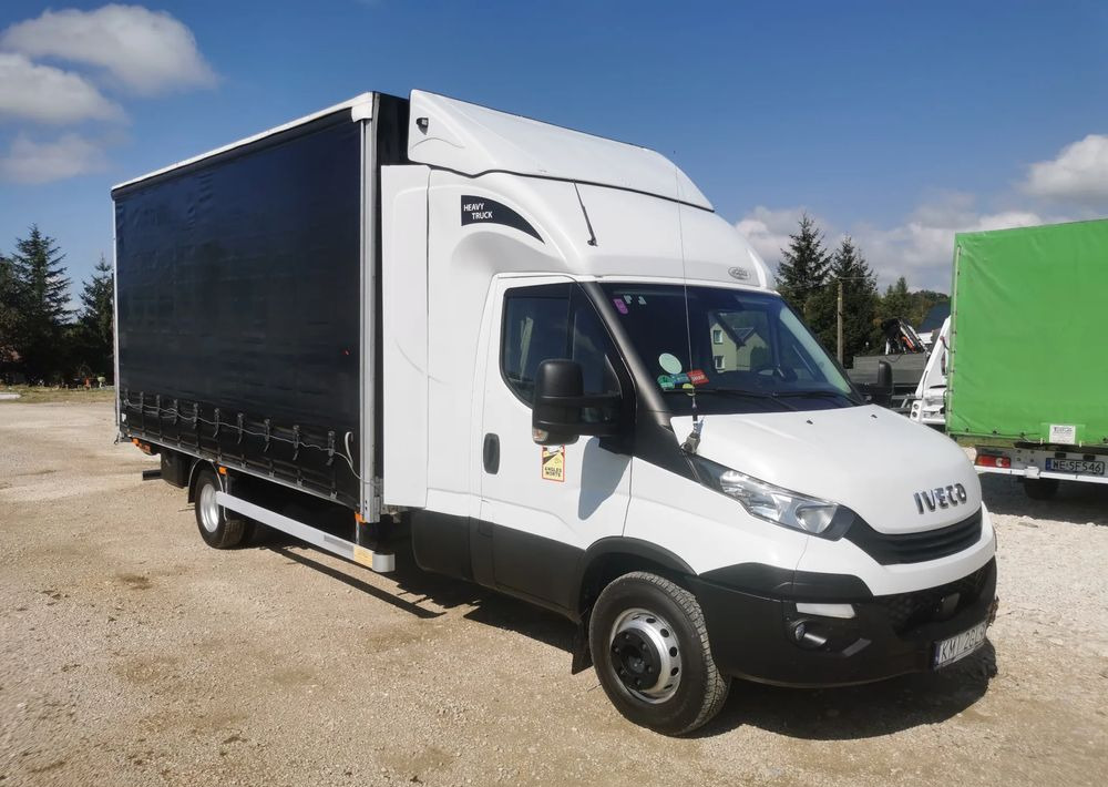 Iveco Daily 70C18 firana Winda 1.000kg Dhollandia wejkama 12pal - Тентована вантажівка: фото 1 Iveco Daily 70C18 firana Winda 1.000kg Dhollandia wejkama 12pal - Тентована вантажівка: фото 1