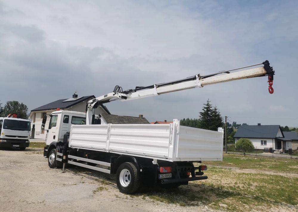 MAN TGM 15.240 Żuraw HDS HIAB + kiper wywrotka + Płyta czołowa Mały przebieg Klima - Самоскид вантажівка: фото 3 MAN TGM 15.240 Żuraw HDS HIAB + kiper wywrotka + Płyta czołowa Mały przebieg Klima - Самоскид вантажівка: фото 3