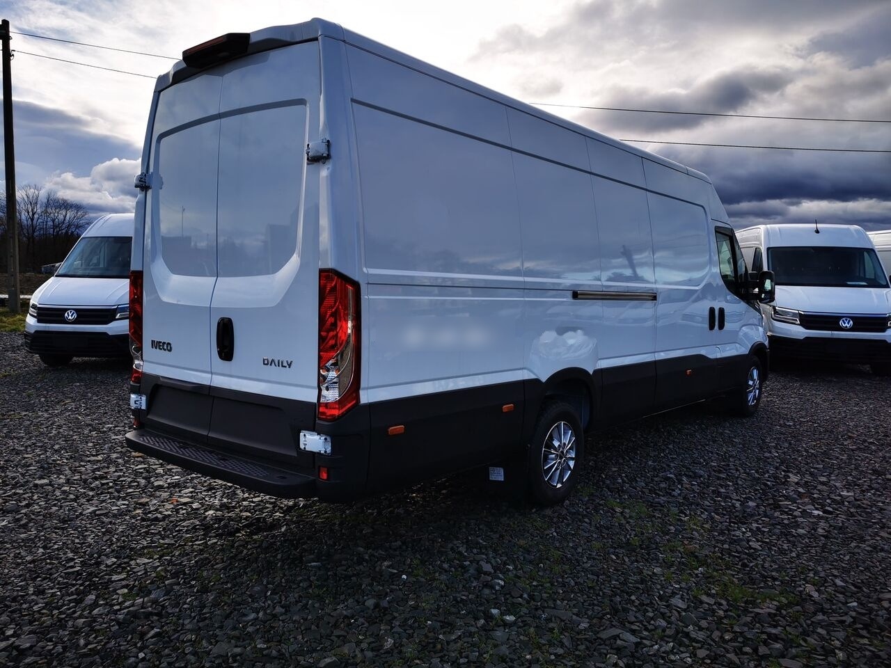 IVECO IVECO 35S18HA8 V L4H2 - Суцільнометалевий фургон: фото 4 IVECO IVECO 35S18HA8 V L4H2 - Суцільнометалевий фургон: фото 4