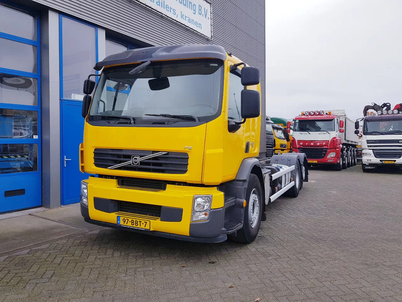 Volvo FE 300 EEV 6X2 Retarder 258.000 KM TÜV - Вантажівка шасі: фото 2 Volvo FE 300 EEV 6X2 Retarder 258.000 KM TÜV - Вантажівка шасі: фото 2