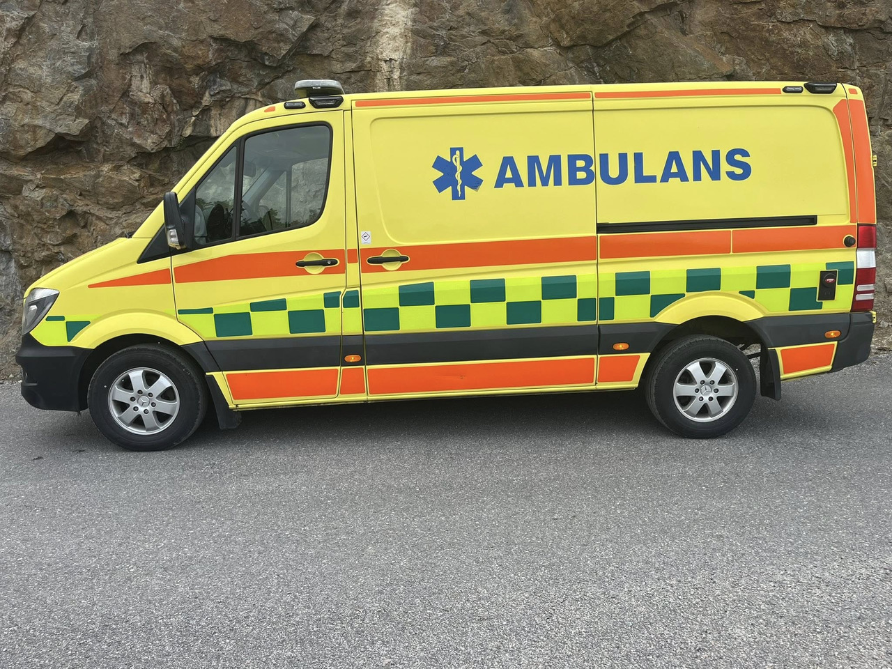 MERCEDES-BENZ Sprinter 319 - AMBULANCE - Карета швидкої допомоги: фото 3 MERCEDES-BENZ Sprinter 319 - AMBULANCE - Карета швидкої допомоги: фото 3