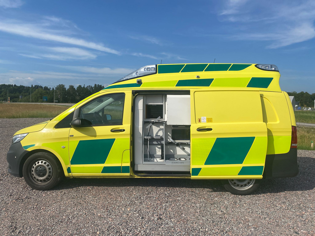 MERCEDES-BENZ Vito 119 4x4 - Ambulans / AMBULANCE - Карета швидкої допомоги: фото 5 MERCEDES-BENZ Vito 119 4x4 - Ambulans / AMBULANCE - Карета швидкої допомоги: фото 5