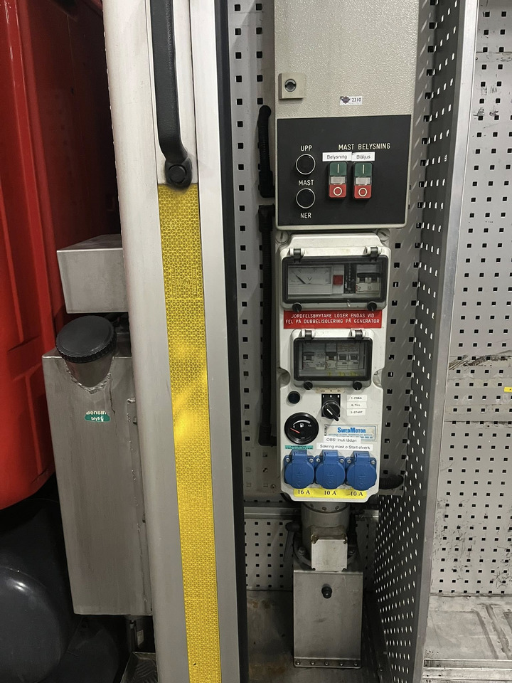 SCANIA P94GB 4x2 NZ310 - Fire engine - Пожежна машина: фото 5 SCANIA P94GB 4x2 NZ310 - Fire engine - Пожежна машина: фото 5