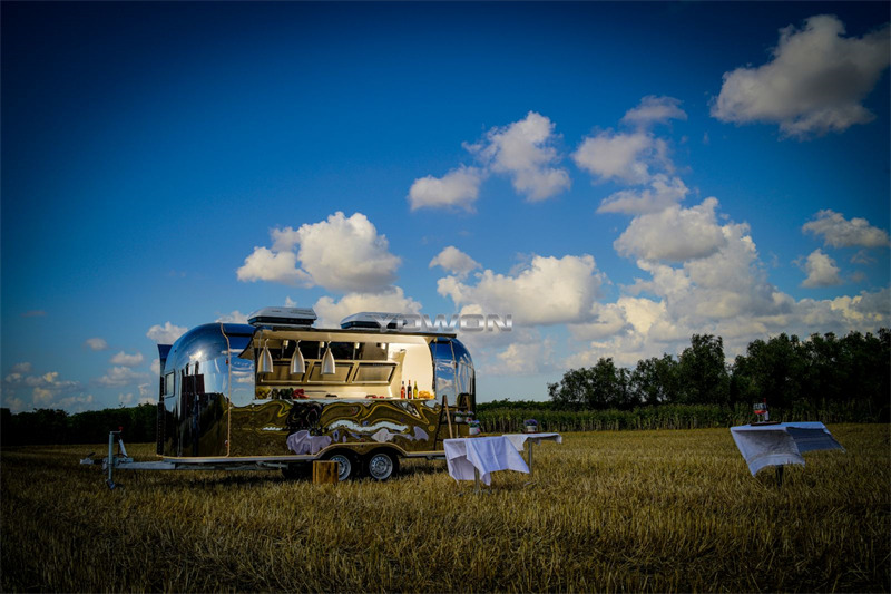 Yowon commercial food vending trailer Airstream type food truck - Торговий причіп: фото 1 Yowon commercial food vending trailer Airstream type food truck - Торговий причіп: фото 1