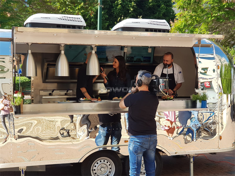 Yowon customized concession food trailer catering cart - Торговий причіп: фото 4 Yowon customized concession food trailer catering cart - Торговий причіп: фото 4