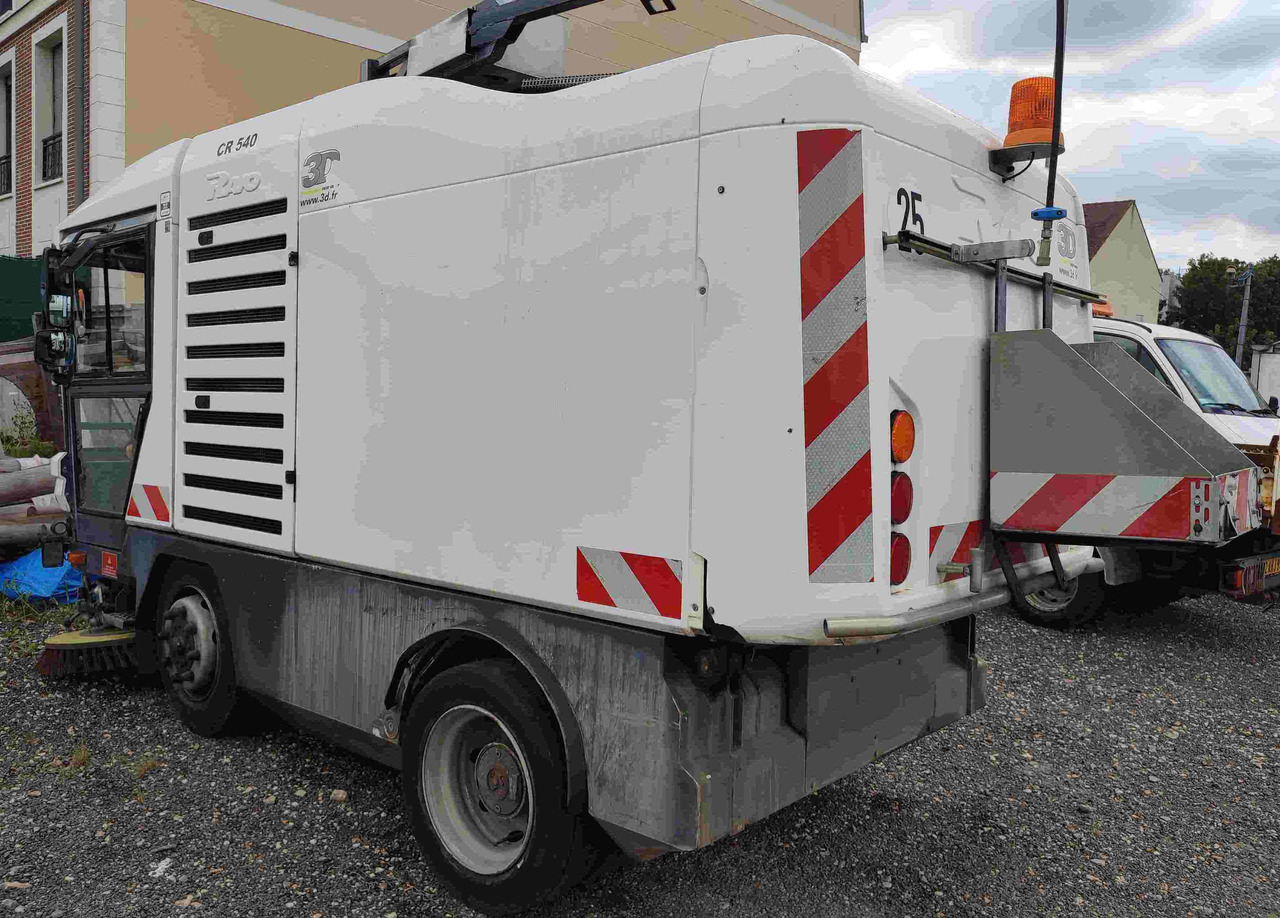 RAVO RAVO 540 Kehrmaschiene Sweeper Euro5 - Підмітально-прибиральна машина: фото 4 RAVO RAVO 540 Kehrmaschiene Sweeper Euro5 - Підмітально-прибиральна машина: фото 4