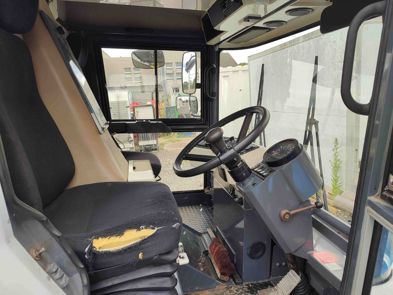 RAVO RAVO 540 Kehrmaschiene Sweeper Euro5 - Підмітально-прибиральна машина: фото 5 RAVO RAVO 540 Kehrmaschiene Sweeper Euro5 - Підмітально-прибиральна машина: фото 5