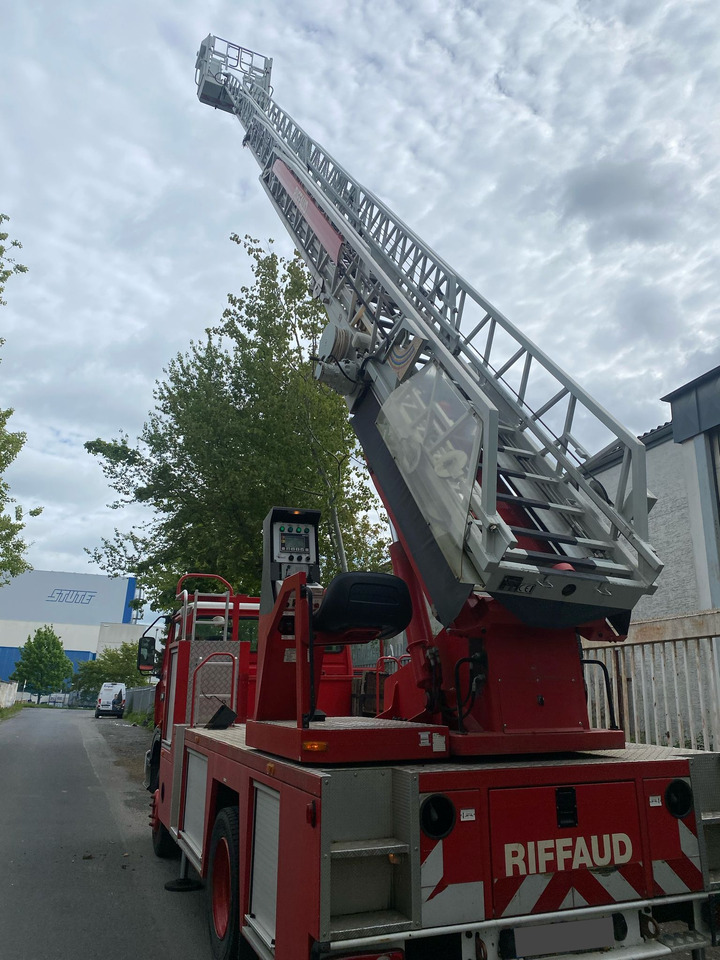 Renault Midliner M180 Drehleiter Feuerwehr EPSA23.5 1999 - Автовишка: фото 1 Renault Midliner M180 Drehleiter Feuerwehr EPSA23.5 1999 - Автовишка: фото 1