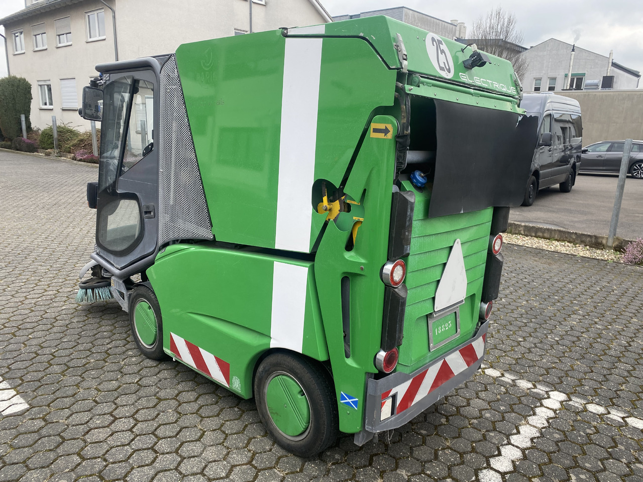 TENNANT Green Machines 500 ZE electric 500 ZE - Підмітально-прибиральна машина: фото 4 TENNANT Green Machines 500 ZE electric 500 ZE - Підмітально-прибиральна машина: фото 4