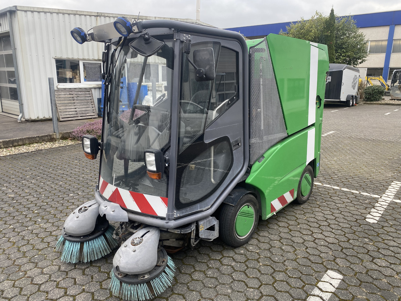 TENNANT Green Machines 500 ZE electric 500 ZE - Підмітально-прибиральна машина: фото 1 TENNANT Green Machines 500 ZE electric 500 ZE - Підмітально-прибиральна машина: фото 1
