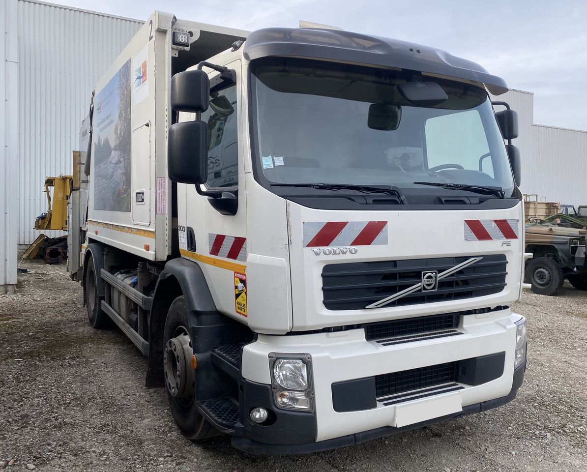Volvo FE300 FAUN Müllwagen Garbage 2-Kammern Eu5 Top Zustand - Сміттєвози: фото 2 Volvo FE300 FAUN Müllwagen Garbage 2-Kammern Eu5 Top Zustand - Сміттєвози: фото 2