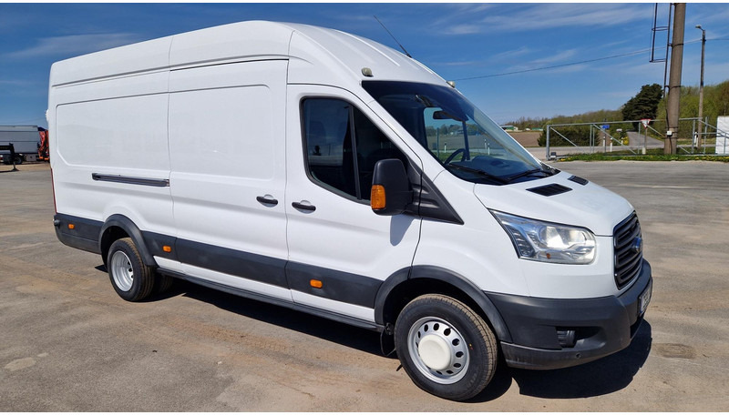 Ford Transit - Суцільнометалевий фургон: фото 2 Ford Transit - Суцільнометалевий фургон: фото 2