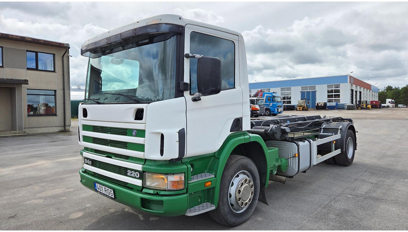 Scania P94 4X2 220 - Тросовий мультиліфт: фото 1 Scania P94 4X2 220 - Тросовий мультиліфт: фото 1